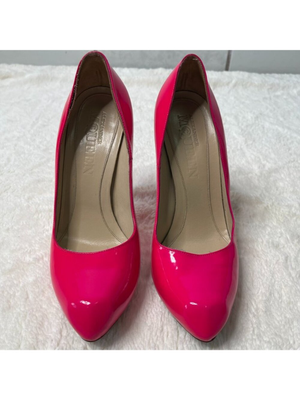Alexander McQueen Rare Heart Toe Pumps Pink Patent Leather Stiletto Heels 38.5